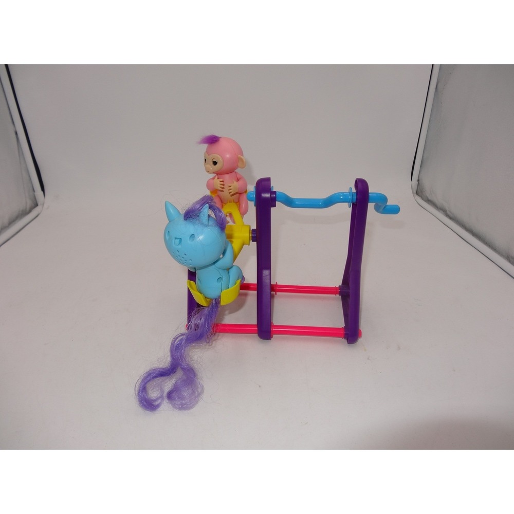 Fingerlings Teeter Totter Playset with Callie Monkey and Coral Unicorn WowWee
